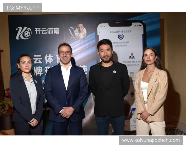 开云体彩官网邀请皮耶罗担任品牌大使的背后故事及其对品牌未来发展的积极影响 开云体彩官网邀请皮耶罗担任品牌大使的背后故事及其对品牌未来发展的积极影响